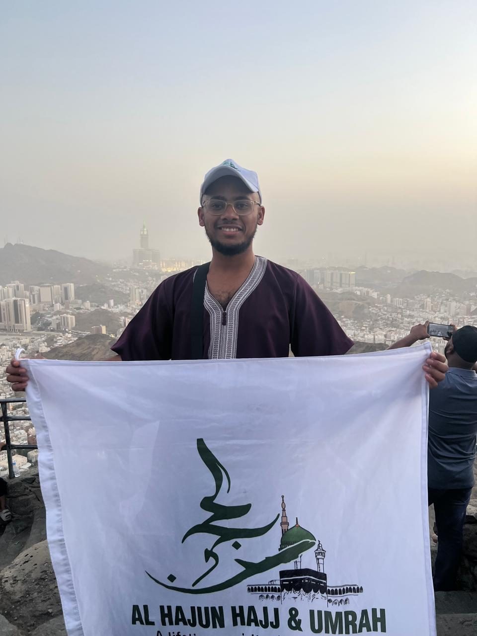 Alhajun team member Nudhari at the top of Jabal al Nour