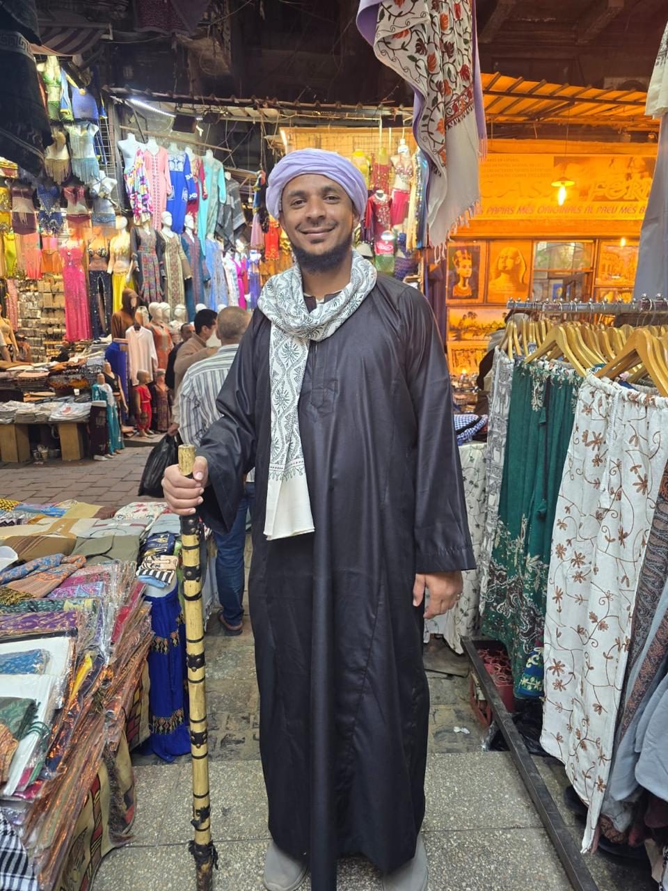 Dressing in the Egyptian attire at the Khan el Khalili market