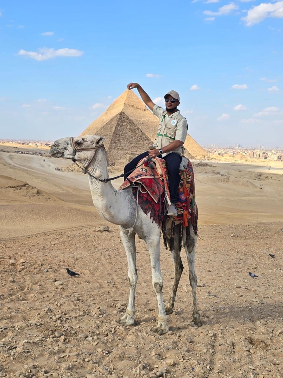 Typical Pyramid pose. IYKYK