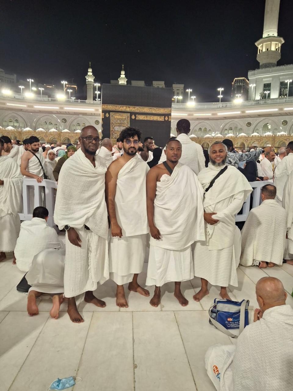 Group photo at Mataf area